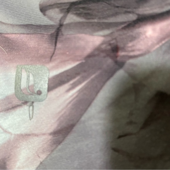 FABLETICS Women’s Floral Pullover Low Impact Sport Bra Activewear Top Sz XL - Picture 8 of 11